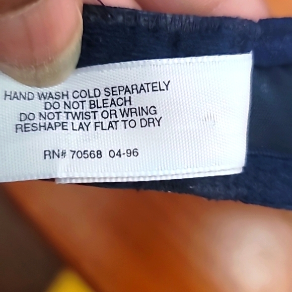 VINTAGE VICTORIA'S SECRET Y2K BLUE VELVET DEMI BRA  NO PADDED SIZE 36B - Picture 6 of 7